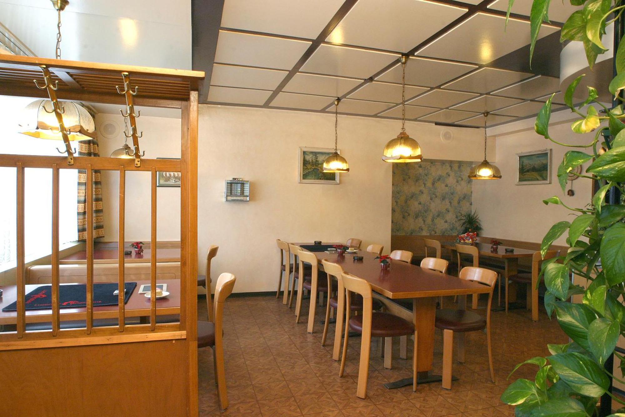 维利绍 帕斯特背包客旅馆酒店 外观 照片